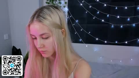 Anelly online show from March 18, 9:58 am