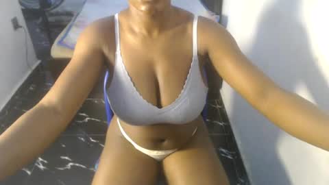 Daisy online show from July 22, 10:00 pm
