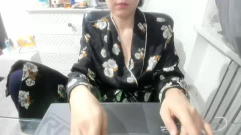 angel_lee__ online show from January 10, 2:13 pm