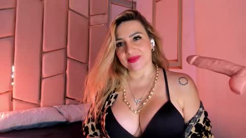 Angel  online show from February 5, 7:50 pm