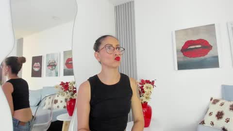 Snapshot of angela_donnato chatting on January 3, 3:38 am A N G E LA. online show from January 3, 3:38 am