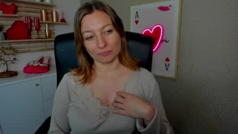 Angela online show from June 17, 5:53 am