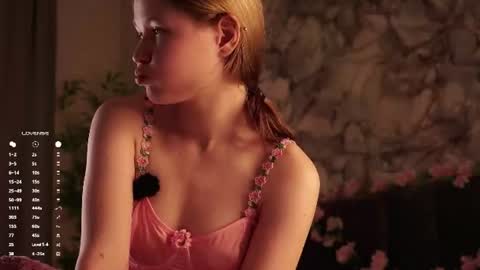 Mary online show from July 13, 4:30 pm