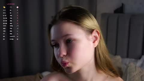 Mary online show from August 1, 1:40 am
