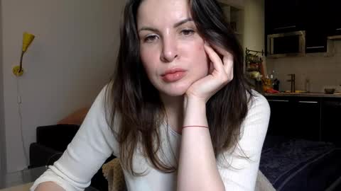 Angela online show from December 6, 8:28 pm