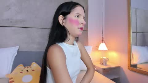 angelag_ online show from November 6, 8:26 pm