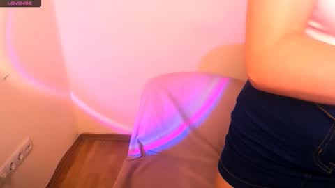 Snapshot of angelalice_ chatting on September 23, 11:30 am Alice online show from September 23, 11:30 am