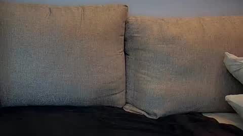 Angel online show from February 14, 1:40 am