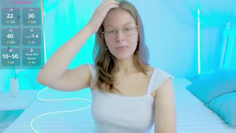 Snapshot of angeli_eyes chatting on October 14, 2:08 pm Ksenia online show from October 14, 2:08 pm
