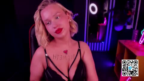 Angelic beauty online show from May 7, 12:31 pm