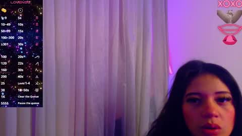 Snapshot of angelie_3 chatting on October 9, 11:47 am angelie online show from October 9, 11:47 am