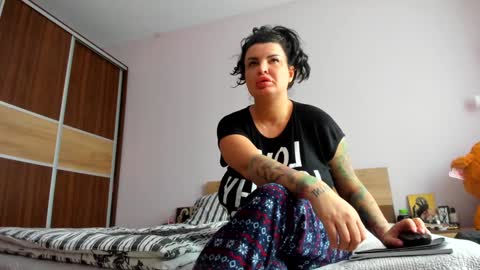 Angelina online show from February 5, 7:50 am