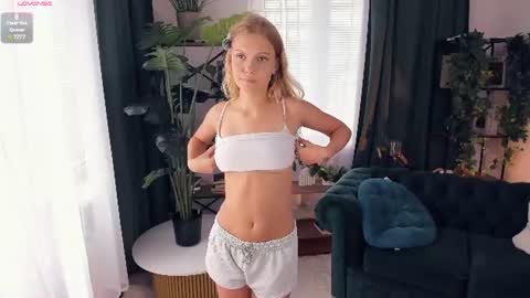 Alice WOW online show from July 28, 9:07 am
