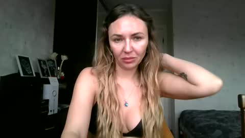 angelinalove28 online show from November 20, 7:42 am