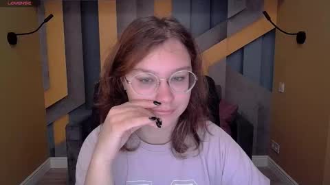 AngelinaLow online show from November 16, 6:26 am