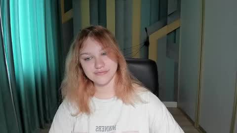 AngelinaLow online show from April 30, 11:26 am