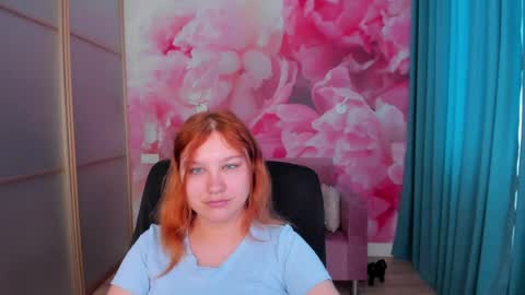 AngelinaLow online show from June 16, 11:33 am