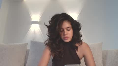   online show from March 29, 7:02 pm