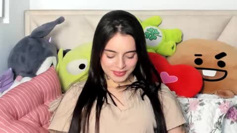 Angeline Smith  online show from October 1, 8:30 am