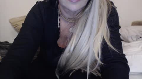 angelinna_12 online show from July 14, 5:34 am