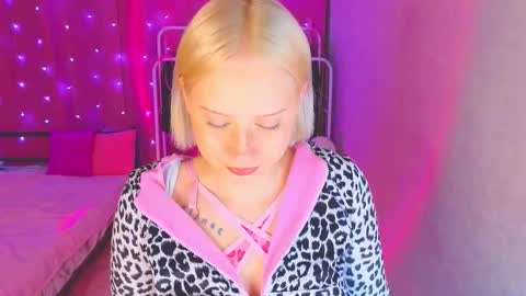 Cutie online show from January 16, 6:15 pm