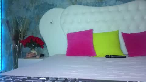 angellys online show from February 7, 11:36 am