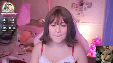 Snapshot of angelytaxx chatting on December 29, 10:25 pm Angel online show from December 29, 10:25 pm