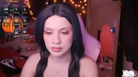 Snapshot of angelytaxx chatting on October 20, 7:22 am Angel online show from October 20, 7:22 am