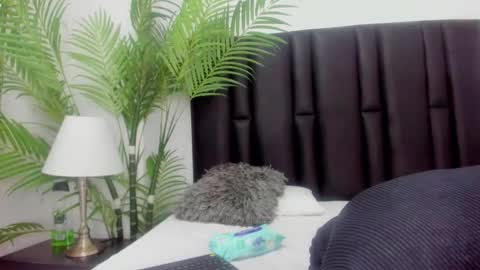 angi_lozano online show from September 11, 3:29 am