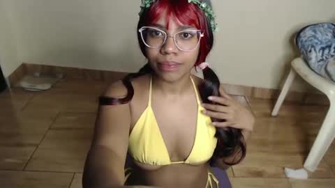 Snapshot of angie_fox1 chatting on October 9, 8:46 pm angie_fox1 online show from October 9, 8:46 pm
