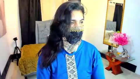 Anissa online show from July 7, 12:30 pm