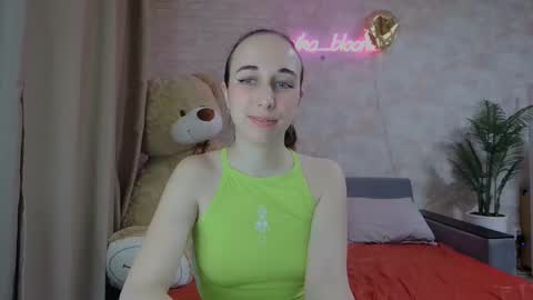 anikabloom online show from March 9, 8:31 pm