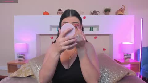 Anika Romano online show from May 2, 3:37 pm