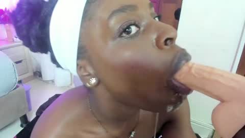 anisha_zambrano online show from August 1, 2:41 pm
