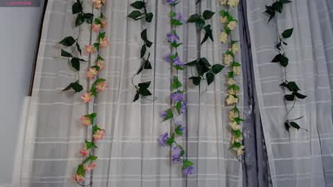 Snapshot of anissa_lee chatting on January 2, 4:30 am anissa_lee online show from January 2, 4:30 am