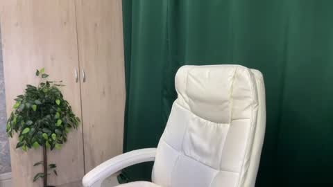 Anita online show from May 4, 1:09 am