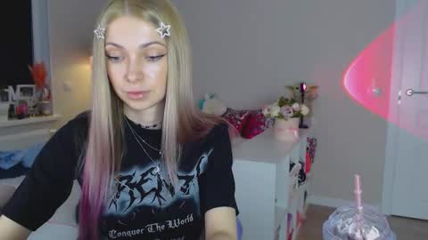 Snapshot of anita_moon_ chatting on October 23, 2:01 pm anita_moon_ online show from October 23, 2:01 pm