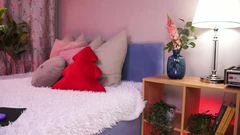 Ann online show from January 6, 1:37 pm