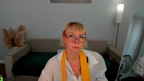 ann_annise online show from June 28, 12:06 am
