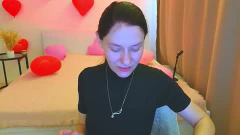 annaabels online show from February 12, 8:27 am