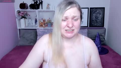 AnnaCherri online show from October 29, 3:55 am