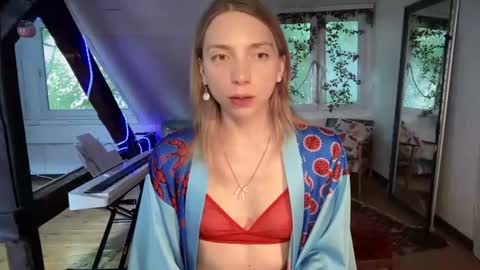 Anna Darko online show from July 25, 2:57 pm