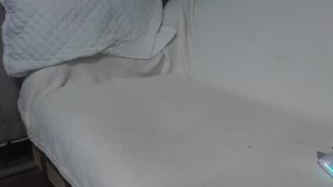 annahotcrazy online show from April 24, 4:43 pm