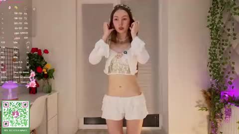 Holly Molly Im Polly online show from June 12, 9:01 pm