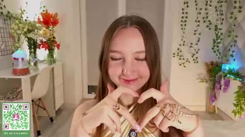Holly Molly Im Polly online show from June 24, 8:08 pm