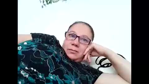 Snapshot of anne_peachtits995164 chatting on October 8, 9:35 am anne_peachtits995164 online show from October 8, 9:35 am