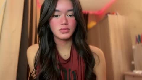 Kim online show from December 8, 9:02 am