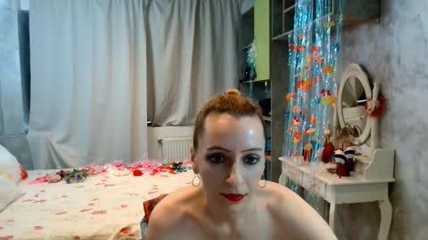 annedevrim online show from March 13, 7:53 am