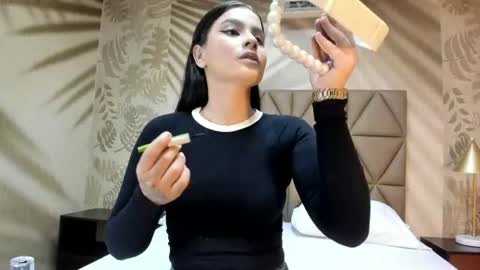 Anne online show from June 11, 3:03 am