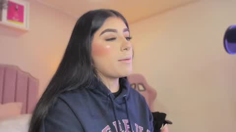 Anne  online show from February 19, 12:11 pm